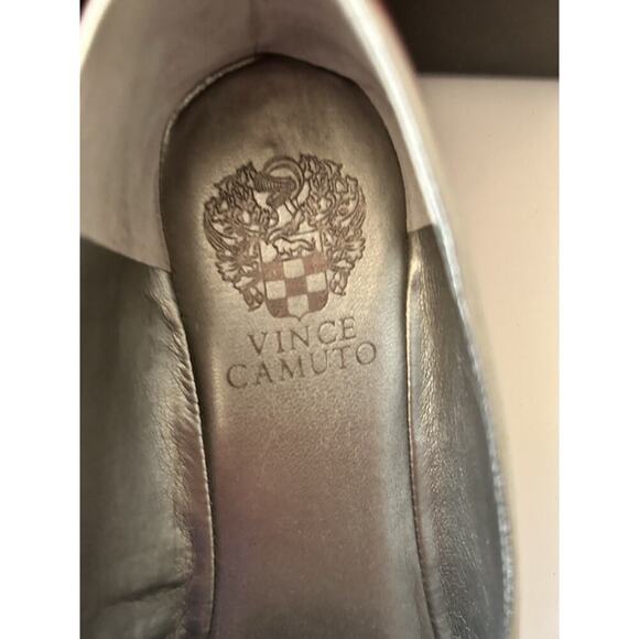 Vince Camuto Shoes Silver Flat Loafer Leather Size 9 M - Picture 5 of 10